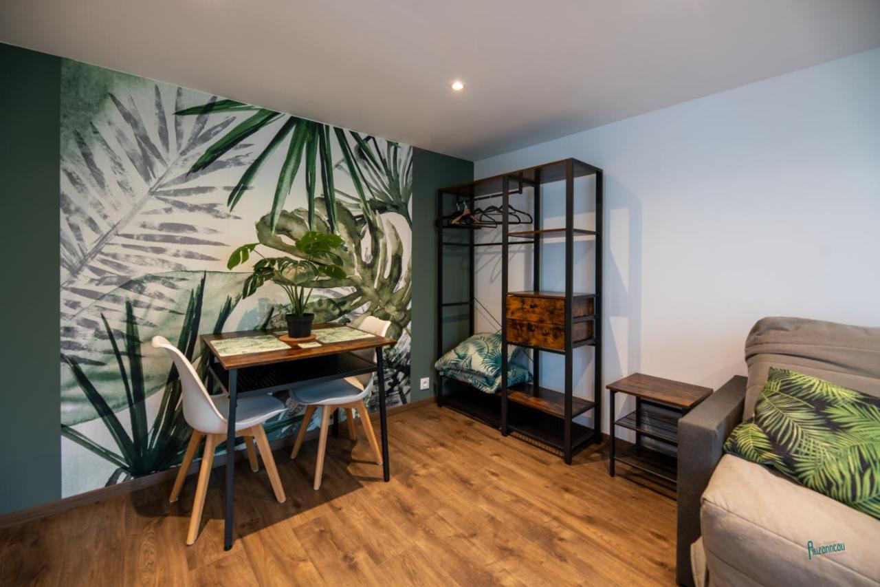 Naturel : Studio Calme Et Agreable Les Bordes Εξωτερικό φωτογραφία
